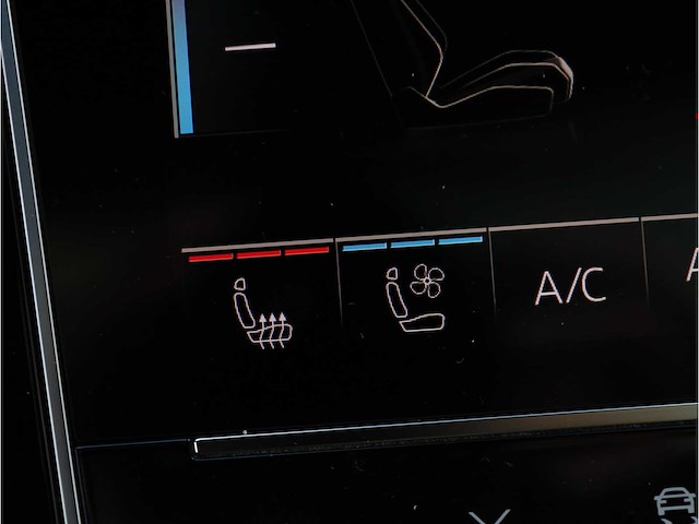 Audi q8 55 tfsi e quattro s-line automaat 380pk 2023 - afbeelding 25 van  49