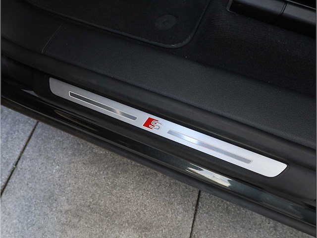 Audi q8 55 tfsi e quattro s-line automaat 380pk 2023 - afbeelding 36 van  49