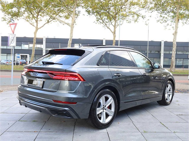 Audi q8 55 tfsi e quattro s-line automaat 380pk 2023 - afbeelding 45 van  49