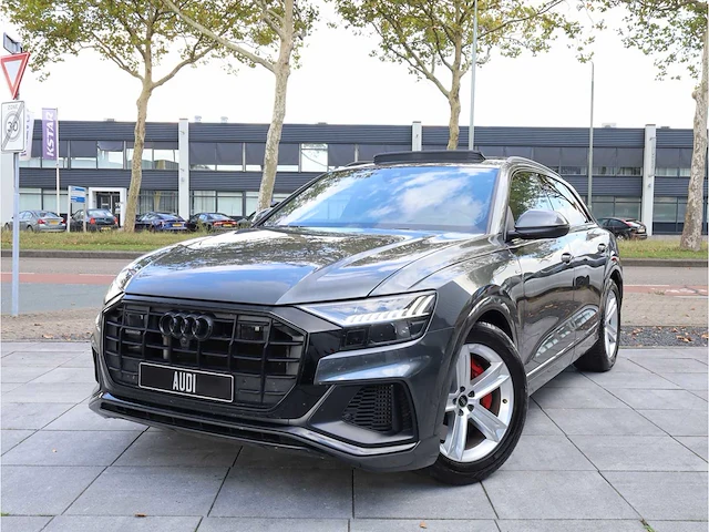 Audi q8 55 tfsi e quattro s-line automaat 380pk 2023 - afbeelding 1 van  49