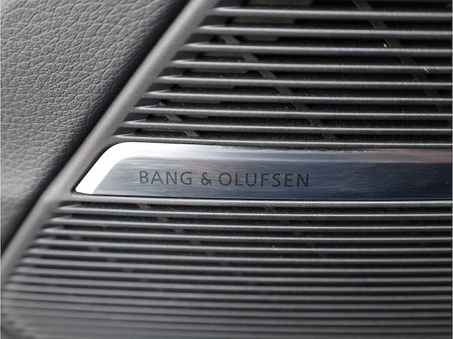 Audi q8 55 tfsi e quattro s-line automaat 380pk 2023 - afbeelding 33 van  49