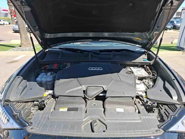 Audi q8 55 tfsi quattro s-line 340pk automaat 2023 - afbeelding 12 van  20
