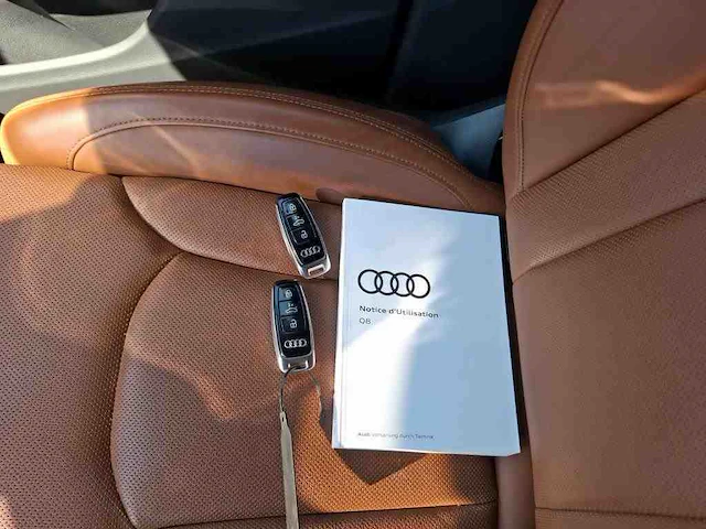 Audi q8 55 tfsi quattro s-line 340pk automaat 2023 - afbeelding 13 van  20