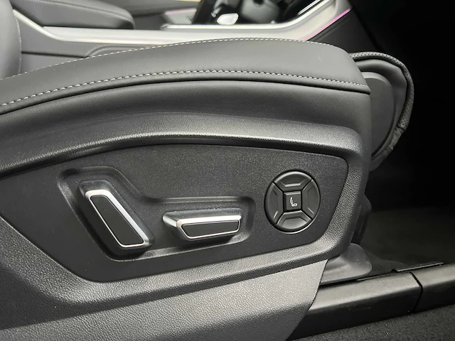 Audi q8 60 tfsie quattro s-line 490pk 2025 plug-in hybrid fabrieksgarantie - afbeelding 51 van  61