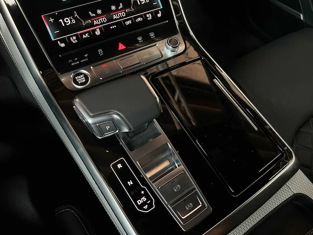 Audi q8 60 tfsie quattro s-line 490pk 2025 plug-in hybrid fabrieksgarantie - afbeelding 45 van  61