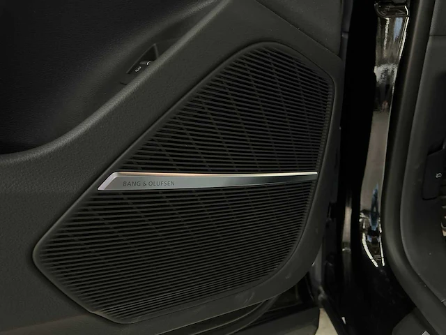 Audi q8 60 tfsie quattro s-line 490pk 2025 plug-in hybrid fabrieksgarantie - afbeelding 49 van  61