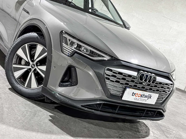 Audi q8 e-tron 50 quattro edition 95 kwh 340pk 2023, s-106-pz - afbeelding 2 van  45