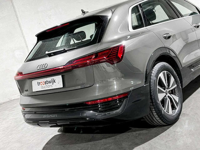 Audi q8 e-tron 50 quattro edition 95 kwh 340pk 2023, s-106-pz - afbeelding 6 van  45