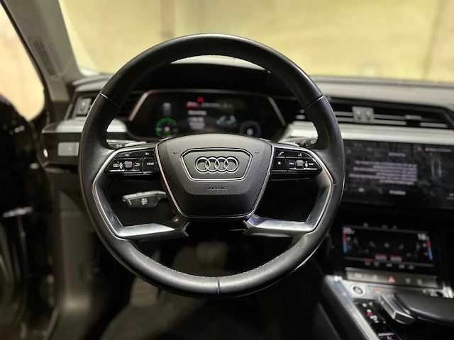 Audi q8 e-tron 50 quattro edition 95 kwh 340pk 2023, s-106-pz - afbeelding 16 van  45