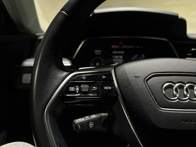 Audi q8 e-tron 50 quattro edition 95 kwh 340pk 2023, s-106-pz - afbeelding 19 van  45