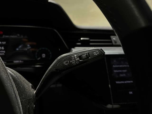 Audi q8 e-tron 50 quattro edition 95 kwh 340pk 2023, s-106-pz - afbeelding 22 van  45