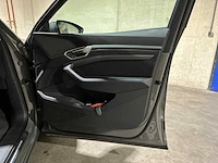 Audi q8 e-tron 50 quattro edition 95 kwh 340pk 2023, s-106-pz - afbeelding 37 van  45