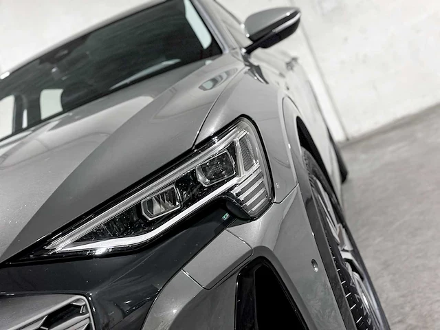 Audi q8 e-tron 50 quattro edition 95 kwh 340pk 2023, s-106-pz - afbeelding 43 van  45