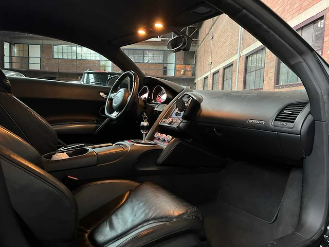 Audi r8 4.2 v8 fsi -manual- 420pk 2008, 35-kjv-1 - afbeelding 39 van  54