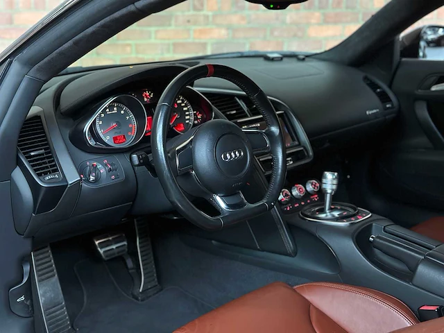 Audi r8 4.2 v8 fsi quattro 420pk 2007 -youngtimer- - afbeelding 11 van  38