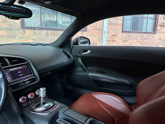 Audi r8 4.2 v8 fsi quattro 420pk 2007 (49.000 km) -youngtimer- - afbeelding 17 van  41