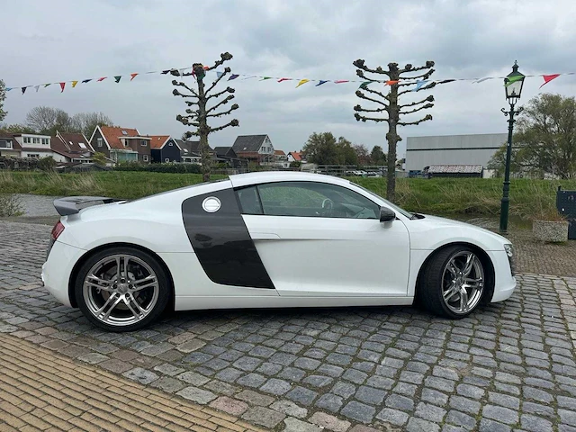 Audi r8 4.2 v8 fsi quattro r-tronic carbon-audi-sport - afbeelding 8 van  48