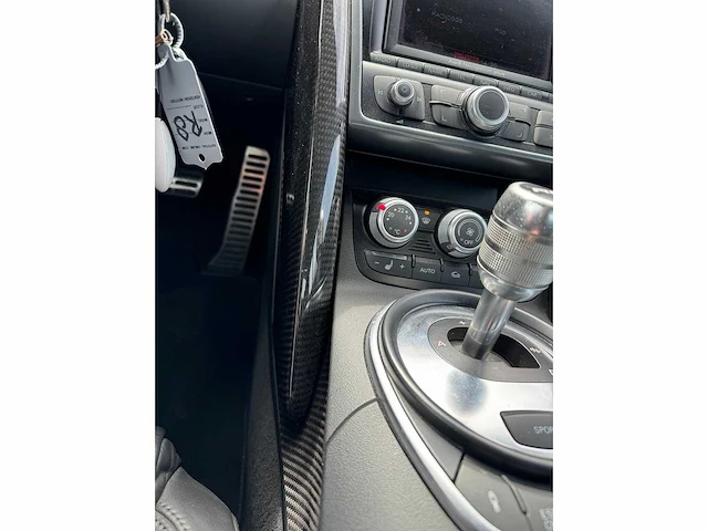 Audi r8 4.2 v8 fsi quattro r-tronic carbon-audi-sport - afbeelding 14 van  48