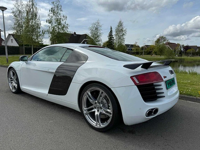 Audi r8 4.2 v8 fsi quattro r-tronic carbon-audi-sport - afbeelding 16 van  48