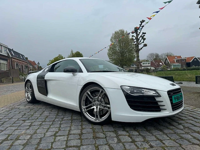 Audi r8 4.2 v8 fsi quattro r-tronic carbon-audi-sport - afbeelding 17 van  48