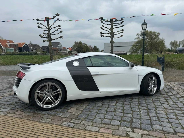 Audi r8 4.2 v8 fsi quattro r-tronic carbon-audi-sport - afbeelding 18 van  48