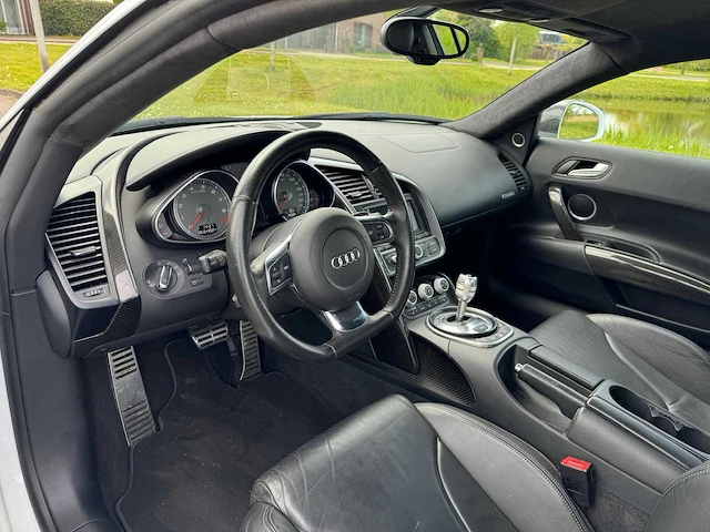 Audi r8 4.2 v8 fsi quattro r-tronic carbon-audi-sport - afbeelding 19 van  48