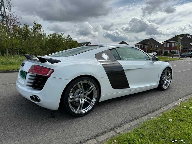 Audi r8 4.2 v8 fsi quattro r-tronic carbon-audi-sport - afbeelding 22 van  48