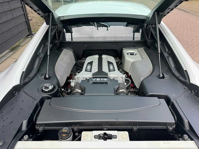 Audi r8 4.2 v8 fsi quattro r-tronic carbon-audi-sport - afbeelding 31 van  48