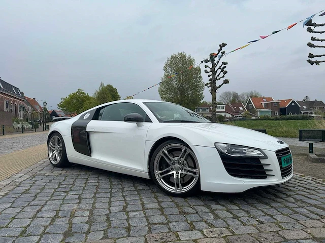 Audi r8 4.2 v8 fsi quattro r-tronic carbon-audi-sport - afbeelding 36 van  48