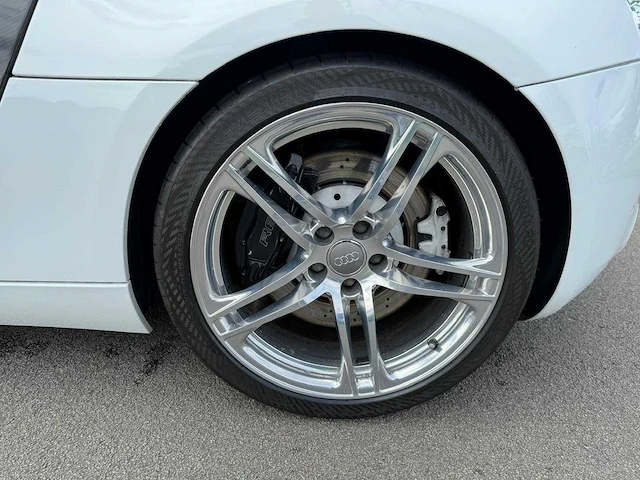 Audi r8 4.2 v8 fsi quattro r-tronic carbon-audi-sport - afbeelding 37 van  48
