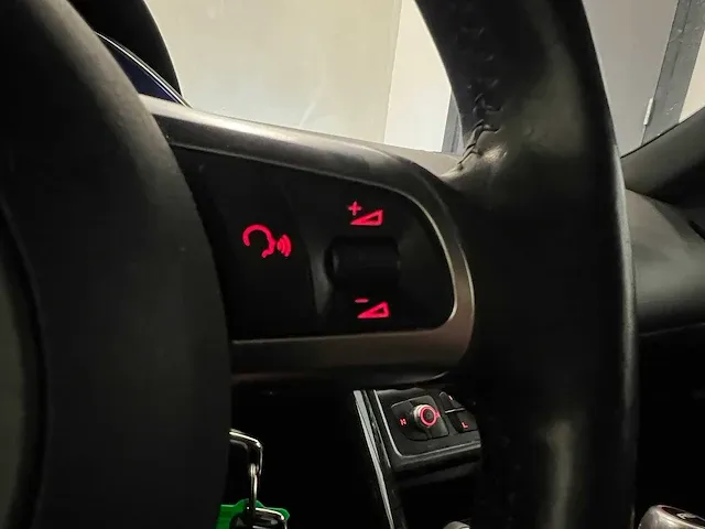 Audi r8 5.2 v10 fsi 525pk -carbon- 2010, 74-ngz-1 - afbeelding 33 van  65