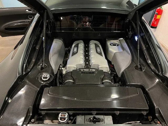 Audi r8 5.2 v10 fsi 525pk -carbon- 2010, 74-ngz-1 - afbeelding 50 van  65
