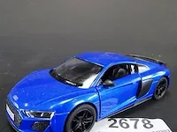 Audi r8 coupé blauw - afbeelding 1 van  5