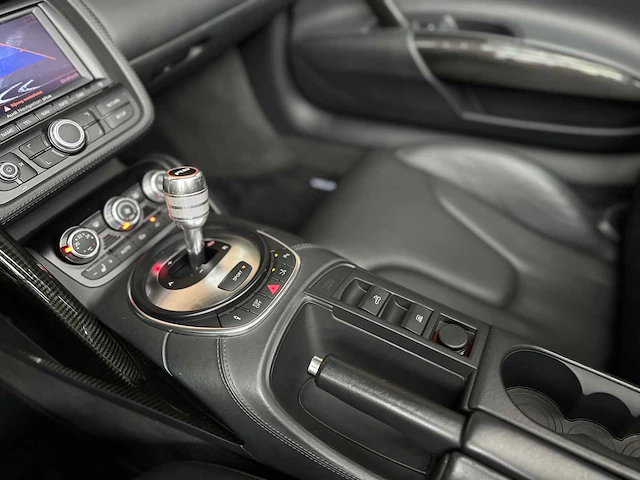 Audi r8 spyder 5.2 v10 fsi 525pk 2010, jr-807-k - afbeelding 27 van  48