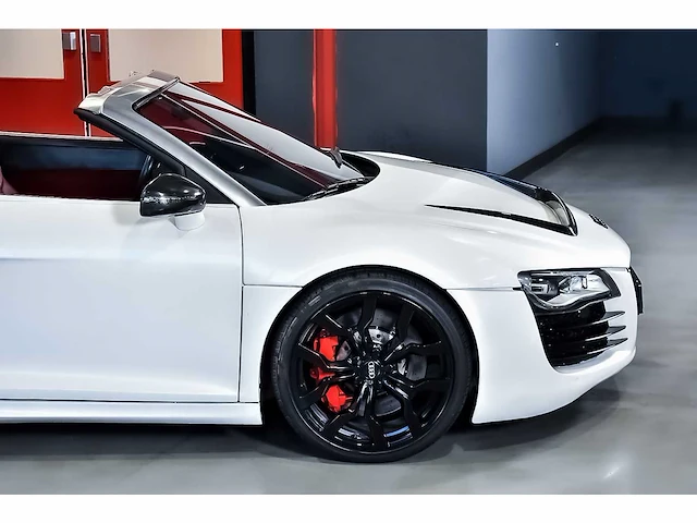 Audi r8 spyder 5,2l v10 fsi - 2011 - afbeelding 9 van  90