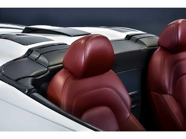 Audi r8 spyder 5,2l v10 fsi - 2011 - afbeelding 14 van  90
