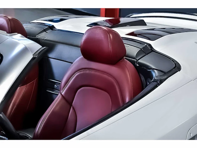 Audi r8 spyder 5,2l v10 fsi - 2011 - afbeelding 22 van  90