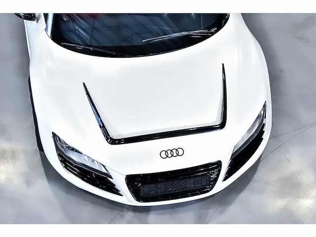 Audi r8 spyder 5,2l v10 fsi - 2011 - afbeelding 25 van  90