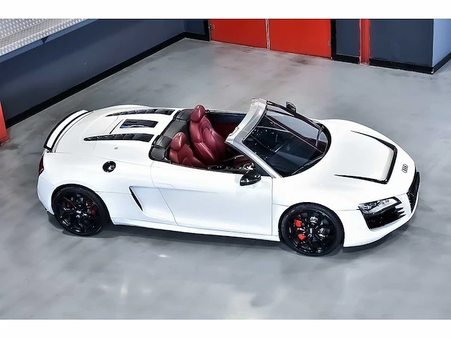 Audi r8 spyder 5,2l v10 fsi - 2011 - afbeelding 30 van  90