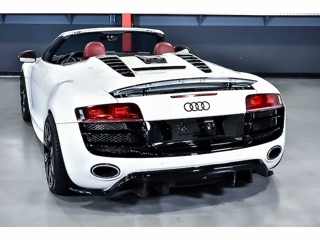 Audi r8 spyder 5,2l v10 fsi - 2011 - afbeelding 33 van  90