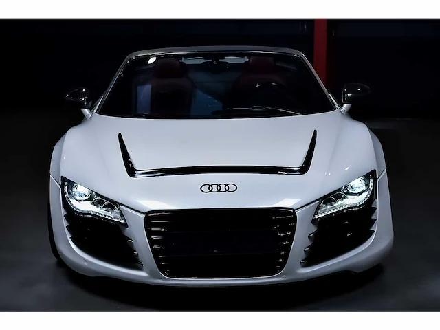 Audi r8 spyder 5,2l v10 fsi - 2011 - afbeelding 23 van  90