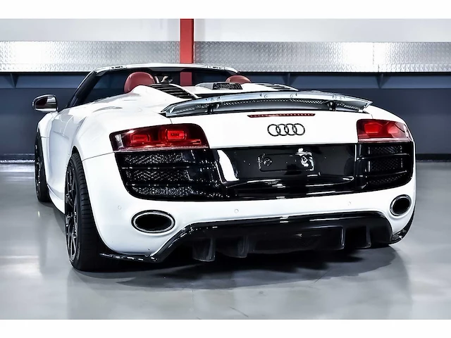 Audi r8 spyder 5,2l v10 fsi - 2011 - afbeelding 35 van  90