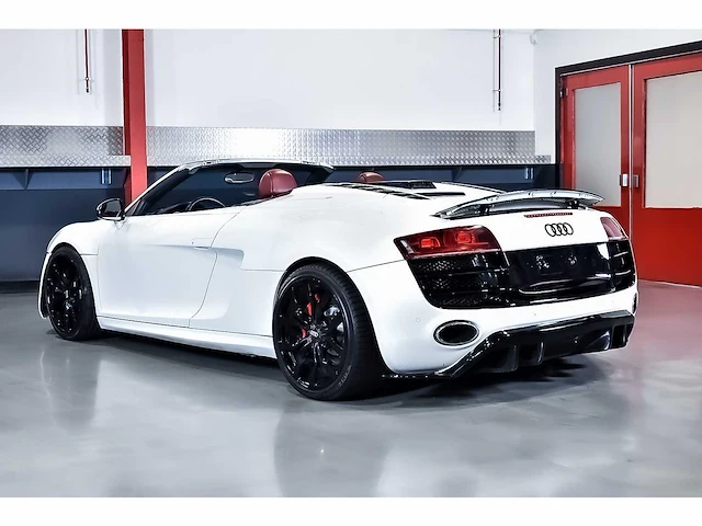 Audi r8 spyder 5,2l v10 fsi - 2011 - afbeelding 37 van  90