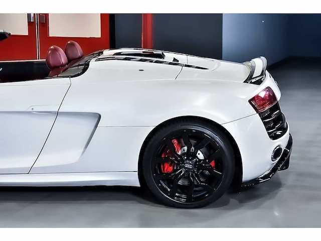Audi r8 spyder 5,2l v10 fsi - 2011 - afbeelding 43 van  90