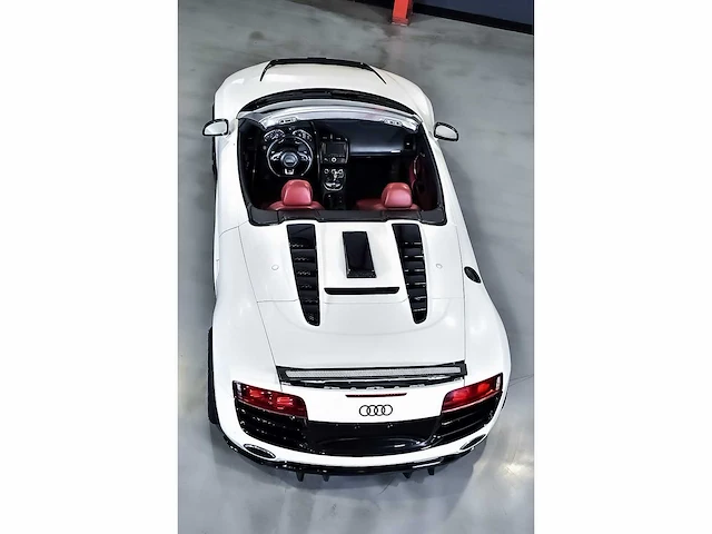 Audi r8 spyder 5,2l v10 fsi - 2011 - afbeelding 57 van  90