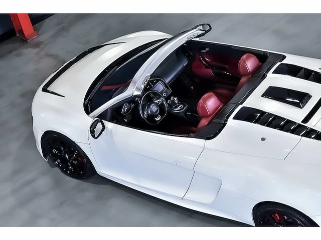 Audi r8 spyder 5,2l v10 fsi - 2011 - afbeelding 60 van  90