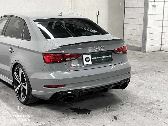 Audi rs3 limousine 2.5 tfsi quattro -facelift- 400pk 2018 (origineel-nl), pn-459-b - afbeelding 18 van  75