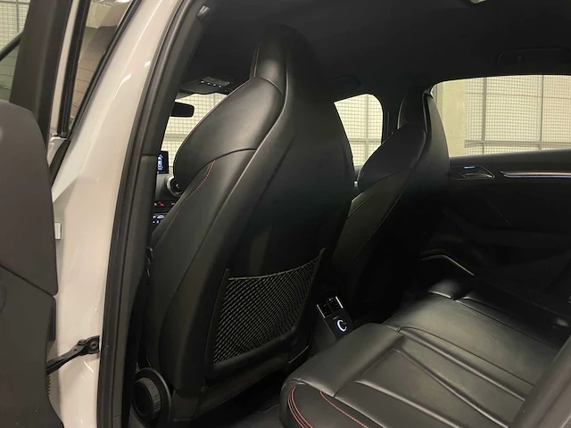 Audi rs3 limousine 2.5 tfsi quattro (black edition) 400pk 2020, l-931-tn - afbeelding 31 van  52
