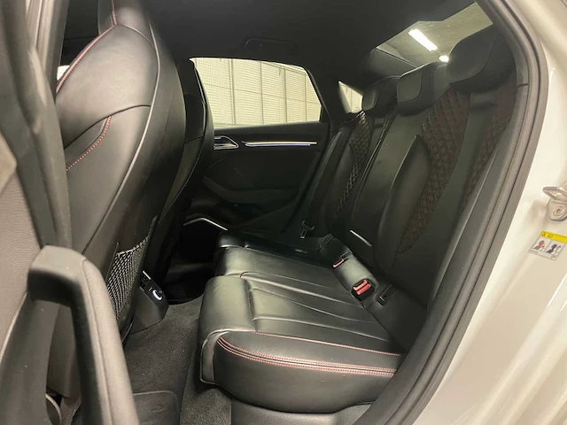 Audi rs3 limousine 2.5 tfsi quattro (black edition) 400pk 2020, l-931-tn - afbeelding 32 van  52