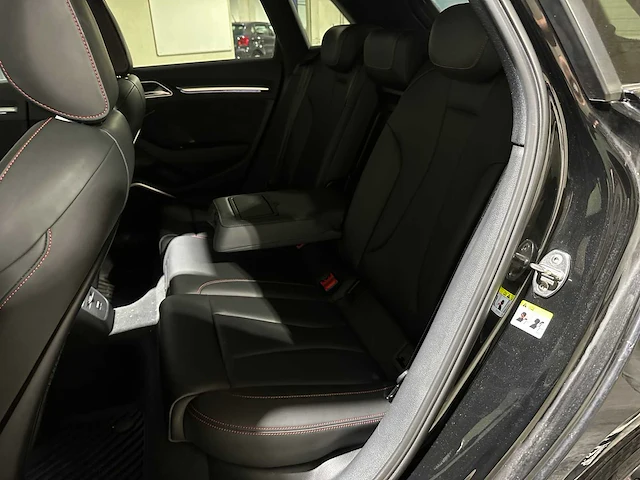 Audi rs3 sportback 2.5 tfsi quattro 400pk 2019, nl-kenteken - afbeelding 33 van  46
